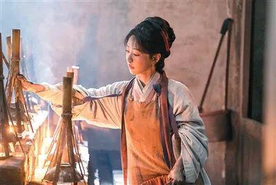 最新 | 杨紫在《人民日报海外版》撰文