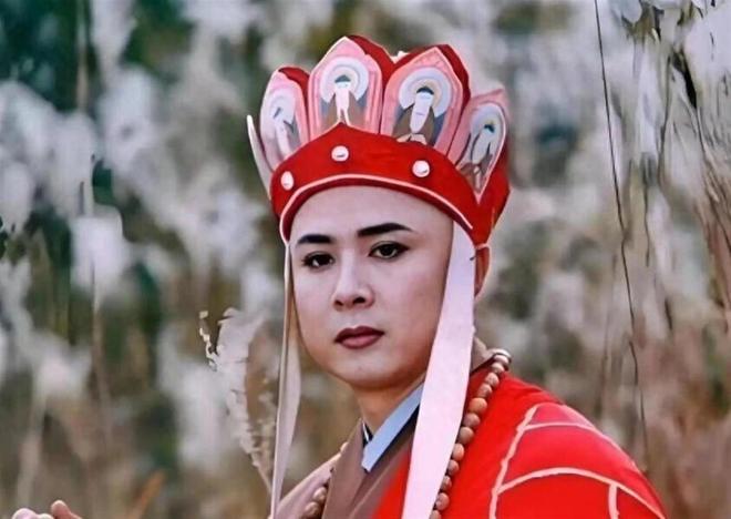 67岁徐少华近况曝光！娶同学杨琨恩爱42年，在县城商演让人唏嘘